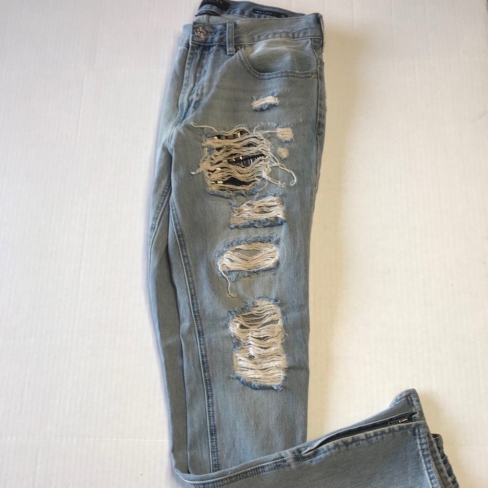 PacSun Distressed Jeanss